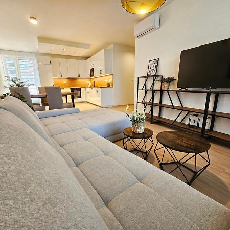 3 Room Apartment 2X Balcony, New Building, 21 Pressburg Exterior foto