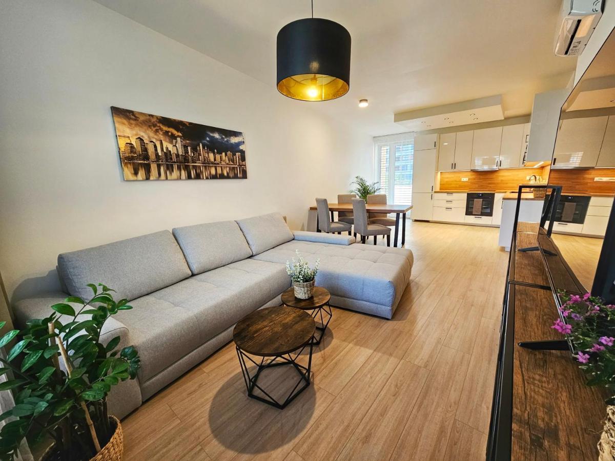 3 Room Apartment 2X Balcony, New Building, 21 Pressburg Exterior foto