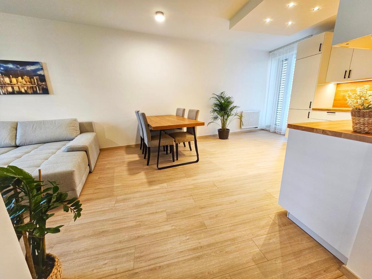 3 Room Apartment 2X Balcony, New Building, 21 Pressburg Exterior foto